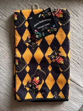 NWT Hola Halloween Kitchen Towel